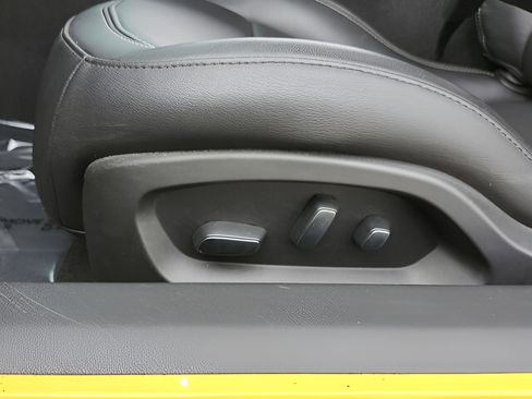 Used 2019 Chevrolet Corvette Stingray Coupe w/ 2LT Preferred Equipment Group image 10