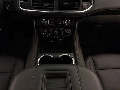 Used 2024 Chevrolet Tahoe Z71 w/ Luxury Package image 24