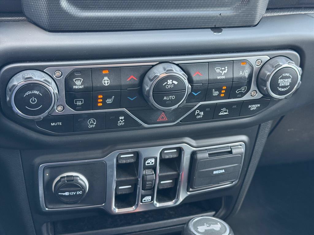 Used 2021 Jeep Wrangler Unlimited Sahara AWD/4WD image 21