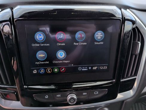 Used 2023 Chevrolet Traverse LT image 25