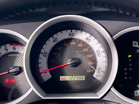 Used 2015 Toyota Tacoma 4x4 Double Cab image 23