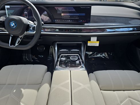 New 2026 BMW 750e xDrive image 14