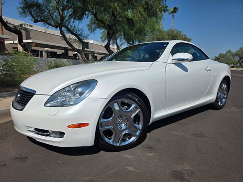 Used 2008 Lexus SC 430 Convertible RWD image 2