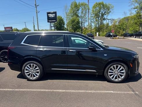 Used 2021 Cadillac XT6 Premium Luxury AWD/4WD image 6
