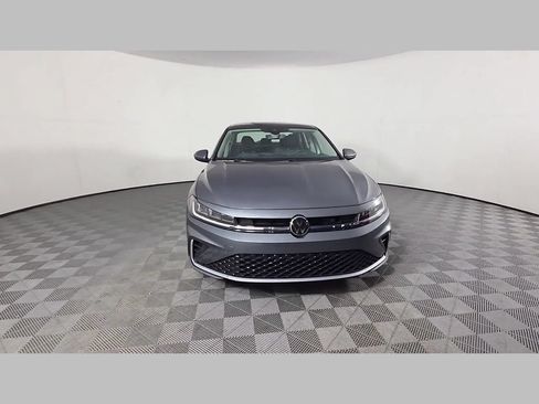 Used 2025 Volkswagen Jetta SE w/ Sunroof Package FWD image 53