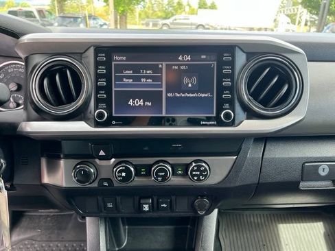 Used 2020 Toyota Tacoma SR5 AWD/4WD image 22