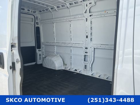 Used 2024 RAM ProMaster 2500 w/ Convenience Group FWD image 14