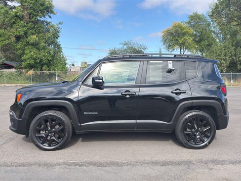 Used 2017 Jeep Renegade Altitude AWD/4WD image 21