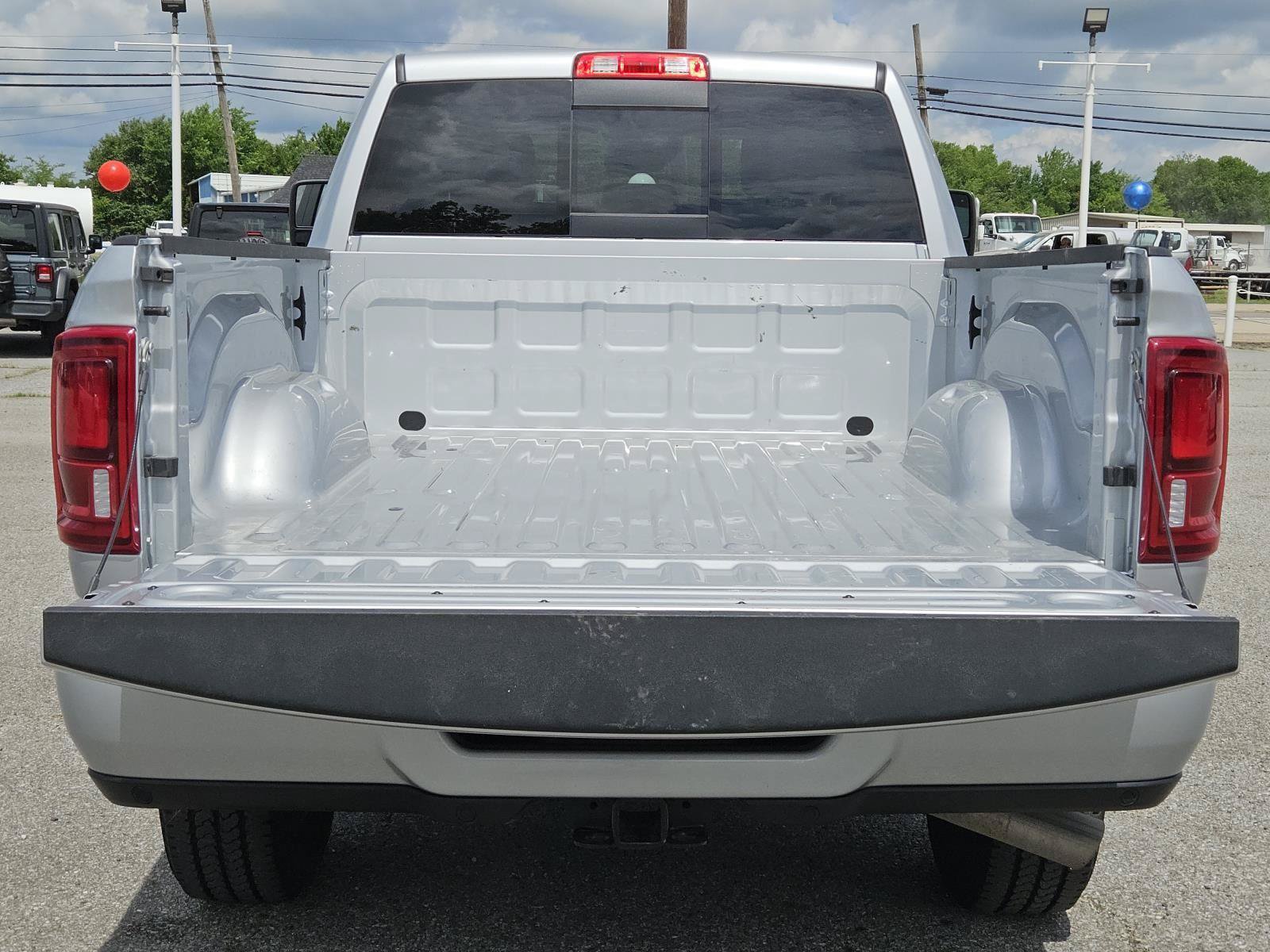 Used 2026 RAM 2500 Laramie AWD/4WD image 10
