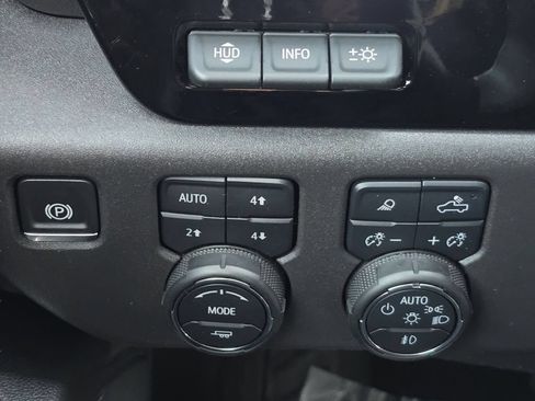 Used 2024 Chevrolet Silverado 1500 LTZ w/ Technology Package AWD/4WD image 15