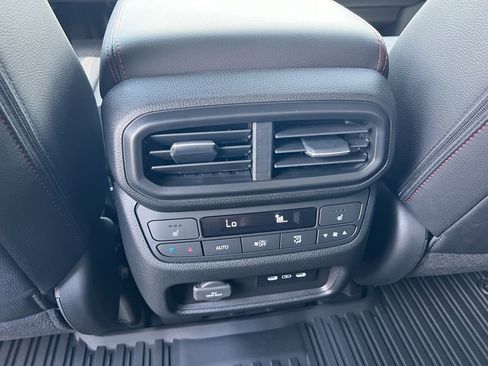 New 2026 Honda Ridgeline Black Edition image 9