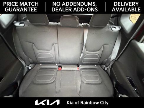 Used 2018 Jeep Renegade Latitude image 17