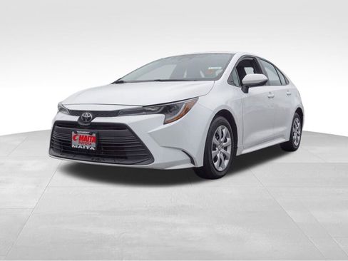 Used 2024 Toyota Corolla LE image 8