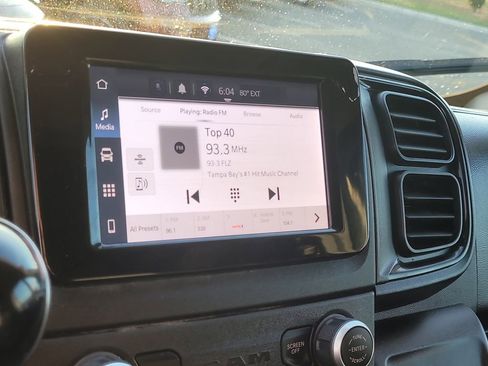 Used 2024 RAM ProMaster 2500 w/ Convenience Group image 19