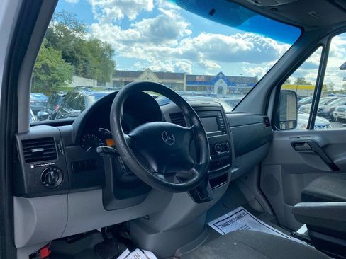 Used 2014 Mercedes-Benz Sprinter 3500 image 10