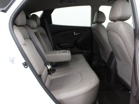 Used 2015 Hyundai Tucson GLS w/ Option Group 02 AWD/4WD image 11