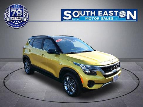 Used 2021 Kia Seltos S AWD/4WD image 2