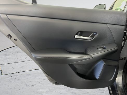 Used 2020 Nissan Sentra SV FWD image 11