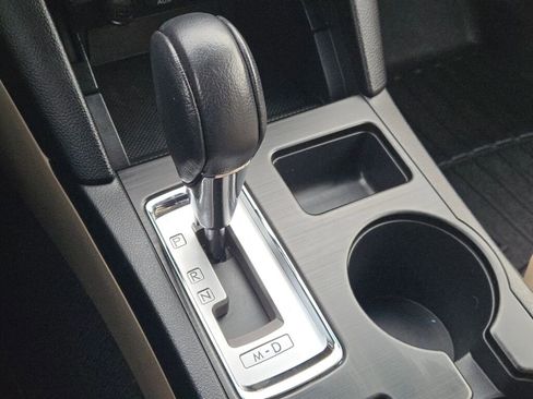 Used 2017 Subaru Outback 2.5i Premium image 25