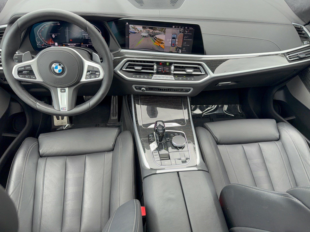 Used 2021 BMW X7 xDrive40i w/ M Sport Package AWD/4WD image 17