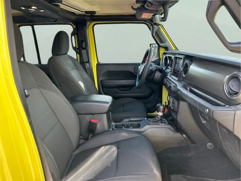 Used 2023 Jeep Wrangler Unlimited Sport AWD/4WD image 12