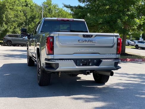 Used 2024 GMC Sierra 2500 Denali Ultimate AWD/4WD image 5