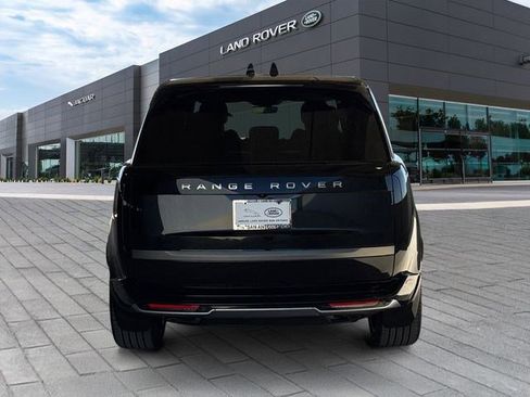 New 2026 Land Rover Range Rover Long Wheelbase SE image 4