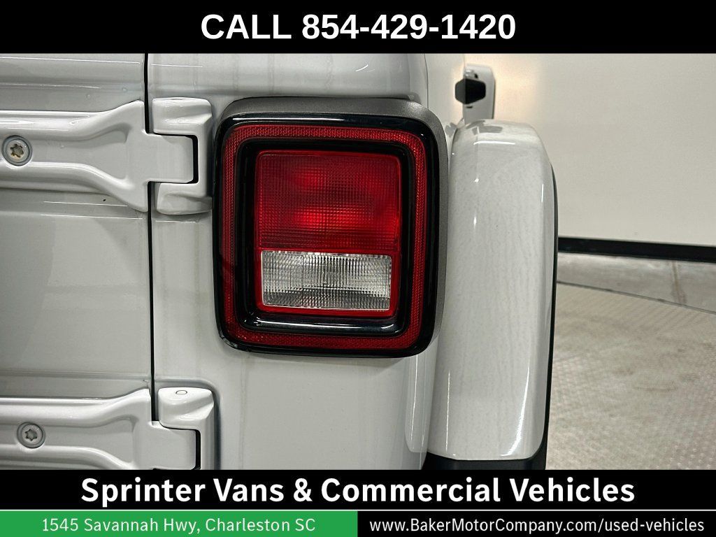 Used 2021 Jeep Wrangler Unlimited Rubicon AWD/4WD image 32