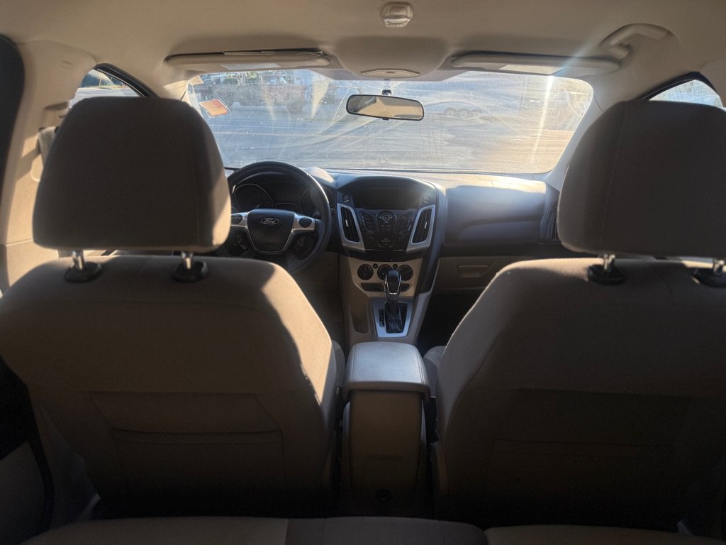 Used 2013 Ford Focus SE FWD image 8