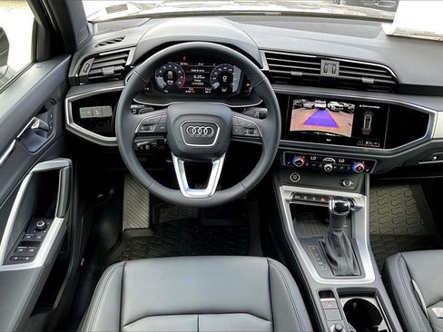 New 2025 Audi Q3 2.0T Premium image 19