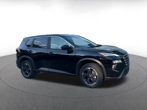 Used 2025 Nissan Rogue SV FWD image 2