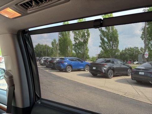 Used 2019 Toyota Highlander Limited AWD/4WD image 44