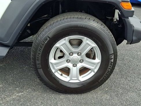 Used 2018 Jeep Wrangler Unlimited Sport S AWD/4WD image 11