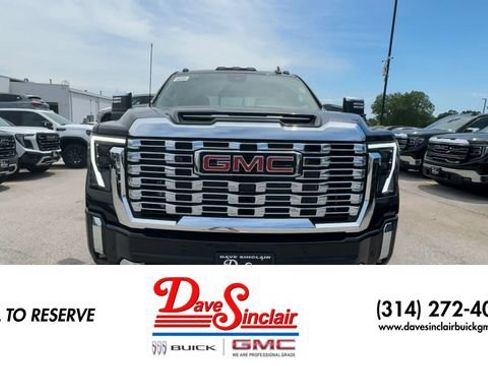 New 2026 GMC Sierra 3500 Denali w/ Denali Reserve Package AWD/4WD image 3