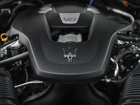 New 2024 Maserati Levante GT Ultima image 30