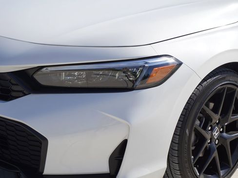 Used 2026 Honda Civic Sport image 2