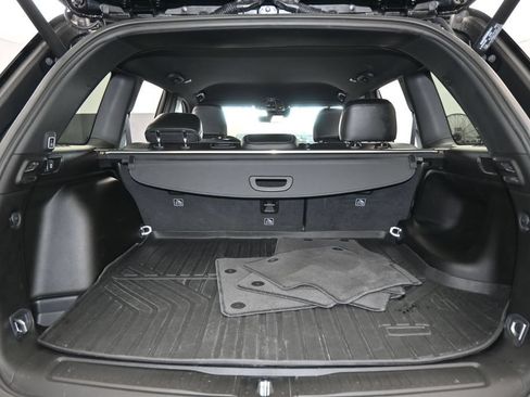 Used 2025 Jeep Grand Cherokee Altitude RWD image 23