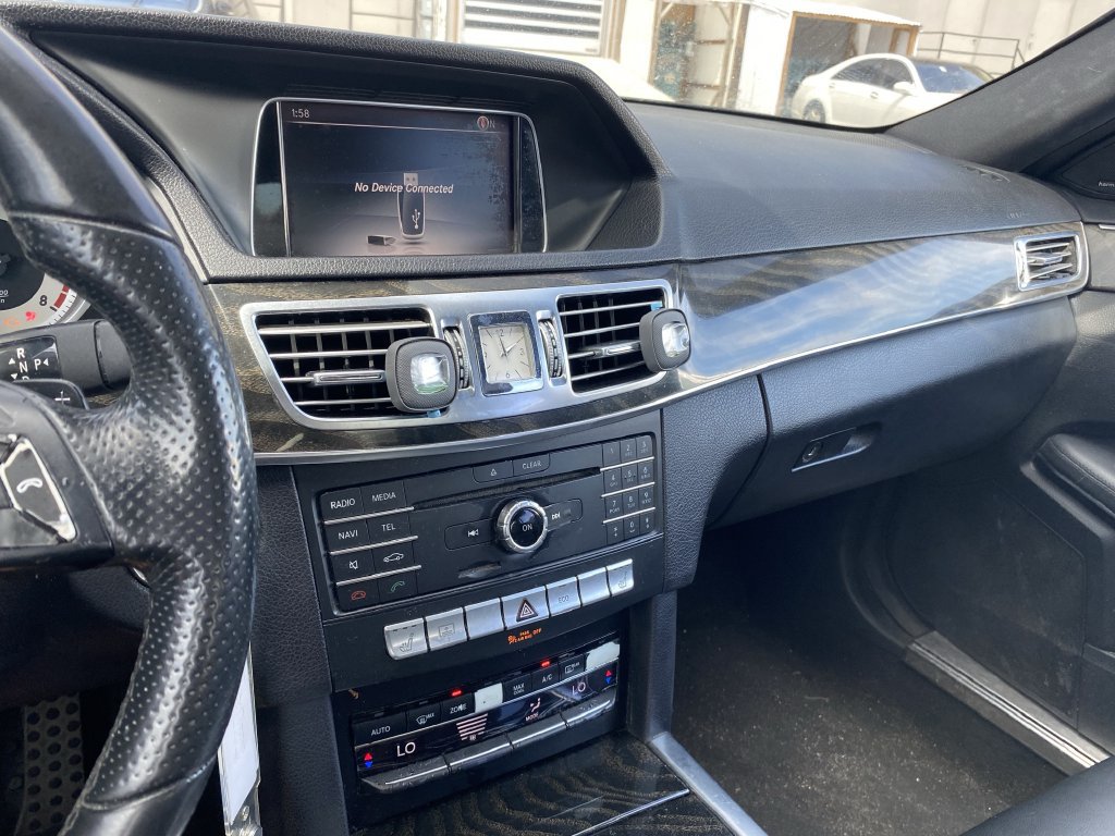 Used 2016 Mercedes-Benz E 350 Sedan image 3
