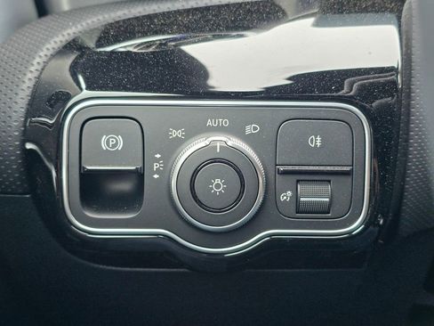 New 2025 Mercedes-Benz CLA 250 4MATIC image 33