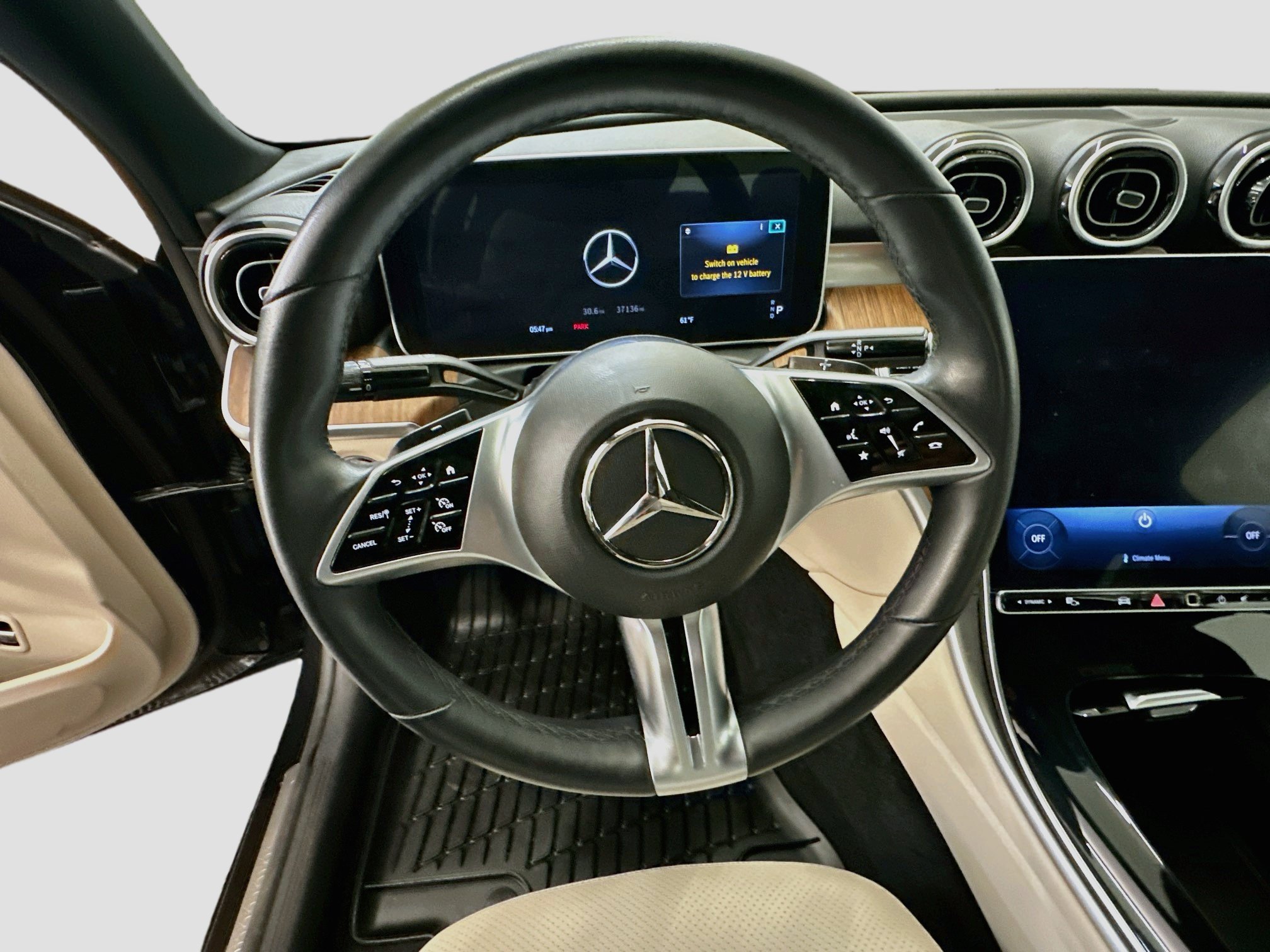 Used 2023 Mercedes-Benz C 300 4MATIC Sedan image 18