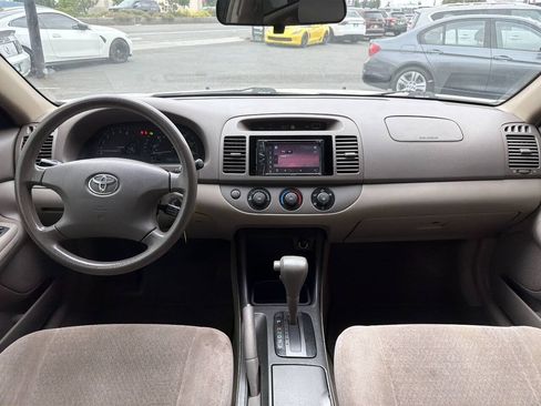 Used 2004 Toyota Camry LE FWD image 22