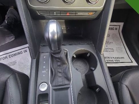 Used 2018 Volkswagen Atlas SE image 13