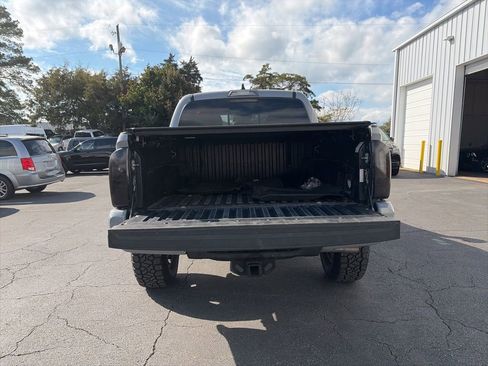 Used 2021 Toyota Tacoma TRD Off-Road image 10