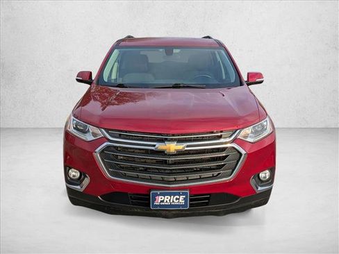 Used 2019 Chevrolet Traverse LT image 2