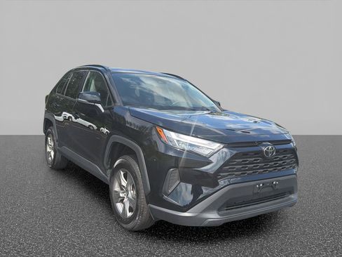 Used 2025 Toyota RAV4 XLE AWD/4WD image 3