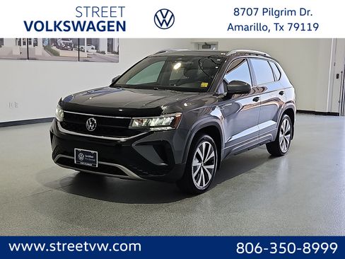 Certified 2023 Volkswagen Taos SE w/ Panoramic Sunroof Package FWD image 1