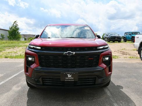 Used 2024 Chevrolet Traverse RS w/ LPO, Floor Liner Package AWD/4WD image 3