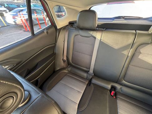 Used 2025 Chevrolet Trax LT image 39