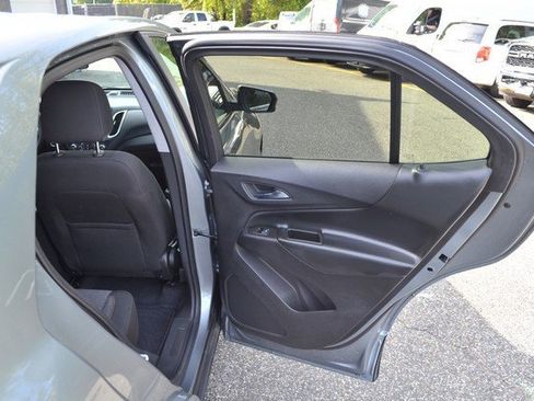 Used 2024 Chevrolet Equinox LT image 33