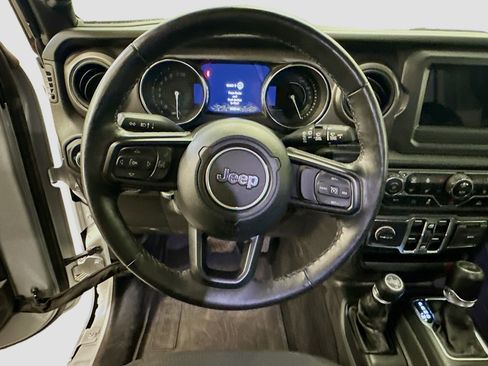 Used 2023 Jeep Wrangler Unlimited w/ Cold Weather Group AWD/4WD image 18